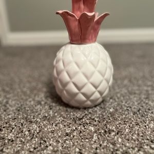 Pineapple decoration